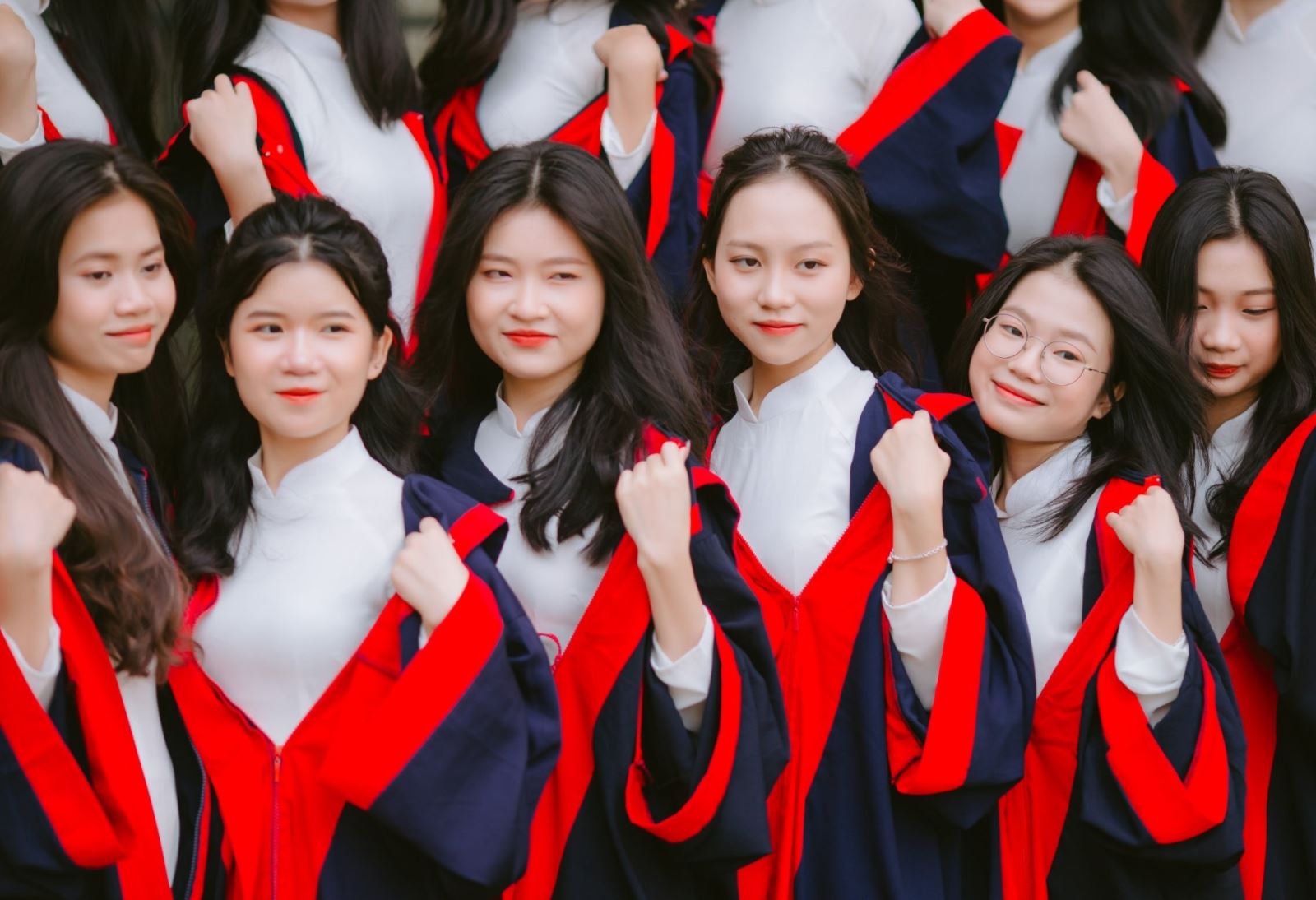 le phuc tot nghiep cu nhan 2023 